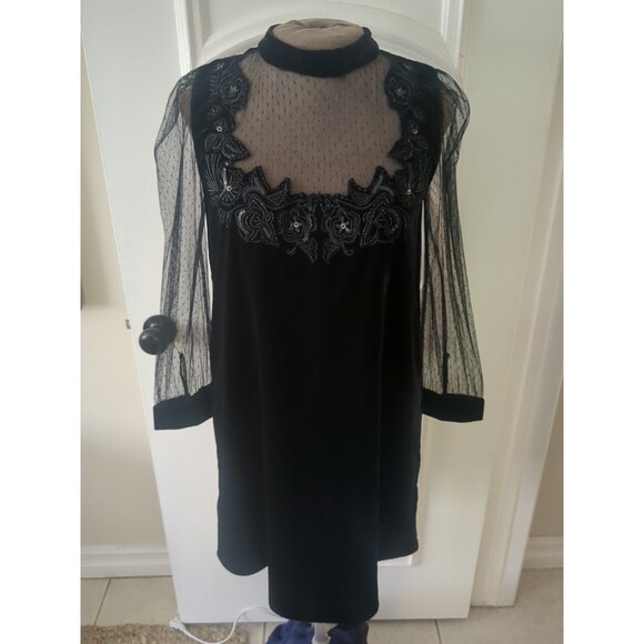 Zara Dress SM Witchy Sheer Sleeves, SweetHeart Neckline Black Velvet Lace - Picture 2 of 13
